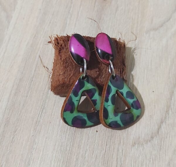 pendientes madera triangulo